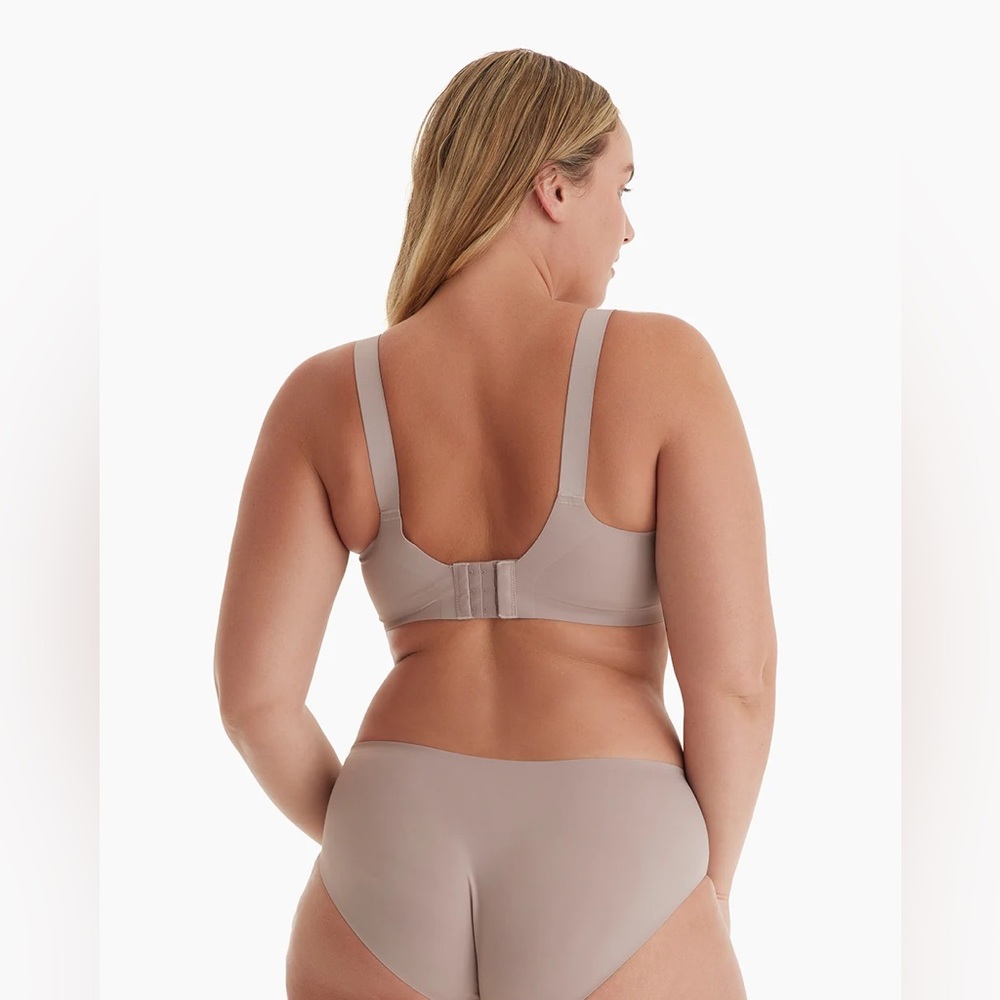 2 Seamless Postpartum Support Bra
